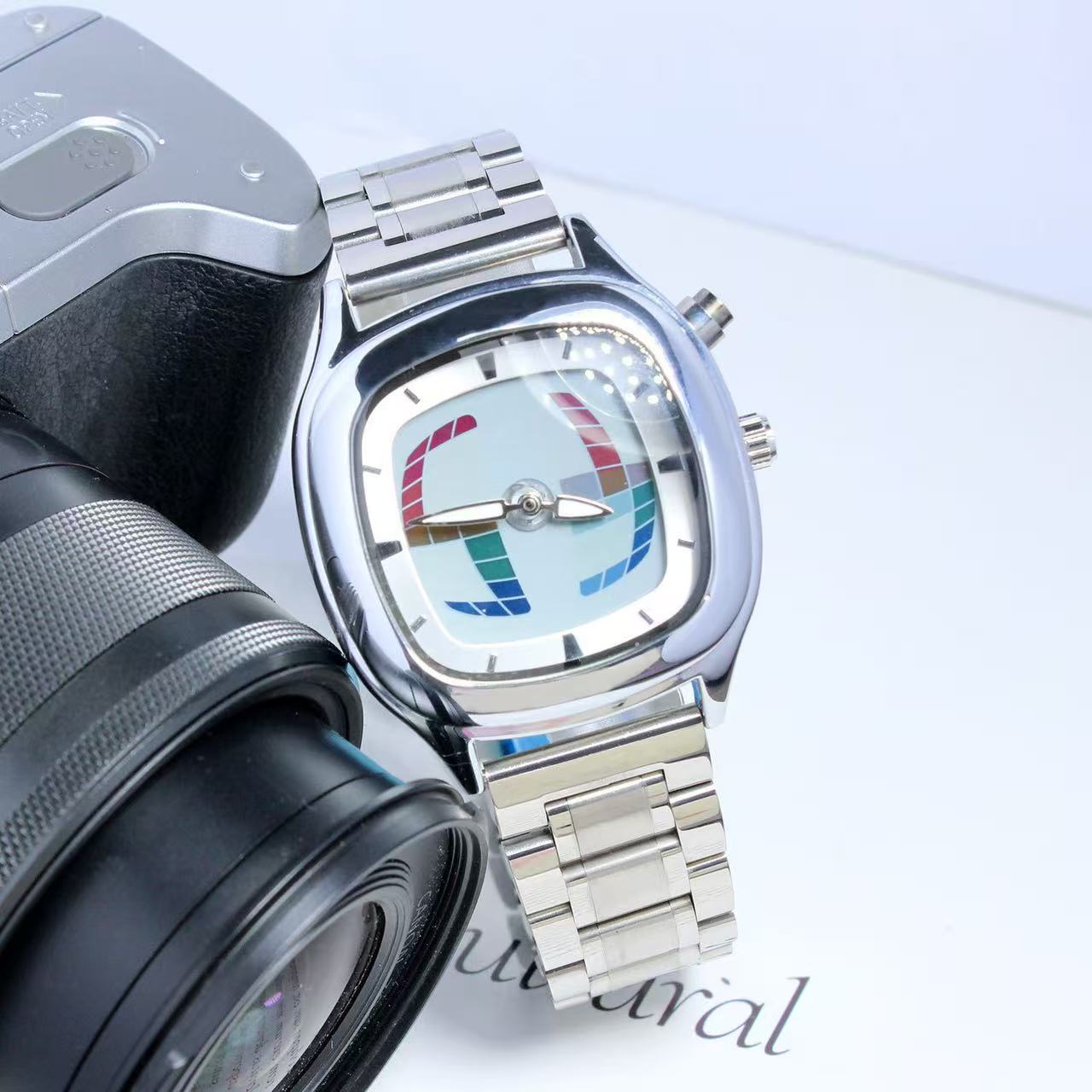 Vintage Watch Collecting - De Millennium Retro Style herenhorloge quartz