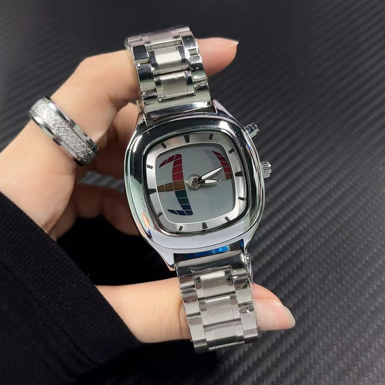 De Millennium Retro Style here - Vintage Watch Collecting recensie en prijs