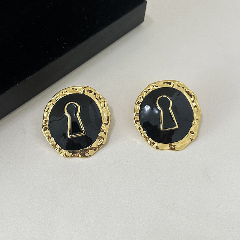Overdreven Zwart Geëmailleerde - Vintage Collectible Jewelry recensie en prijs